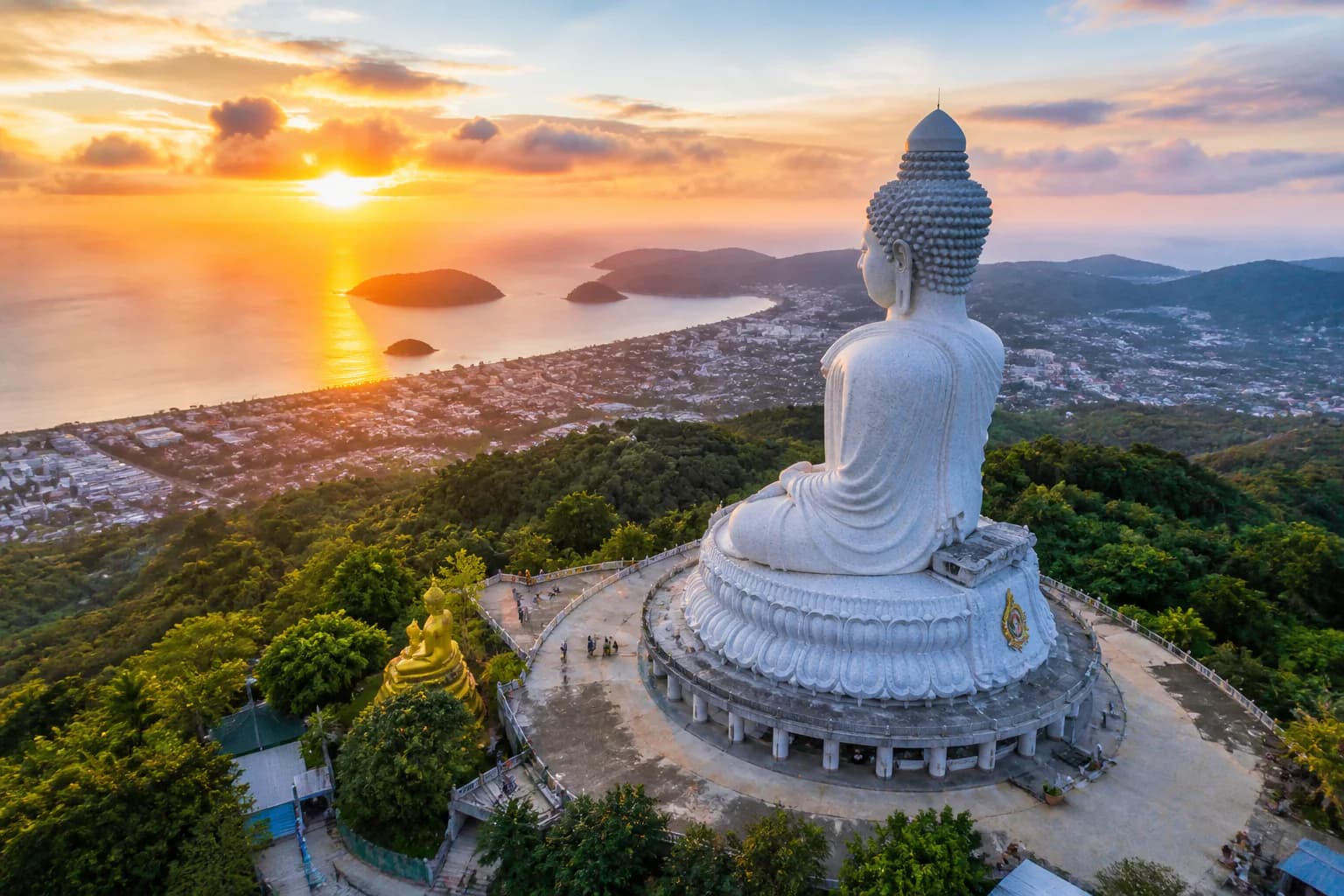 Phuket City Discovery  4 Days / 3 Nights